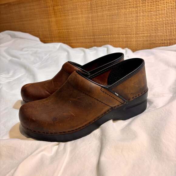 Dansko Professional Brown Clogs 38 - Picture 2 of 8
